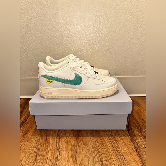 Nike Air Force Low Test of Time Sail Green (GS)